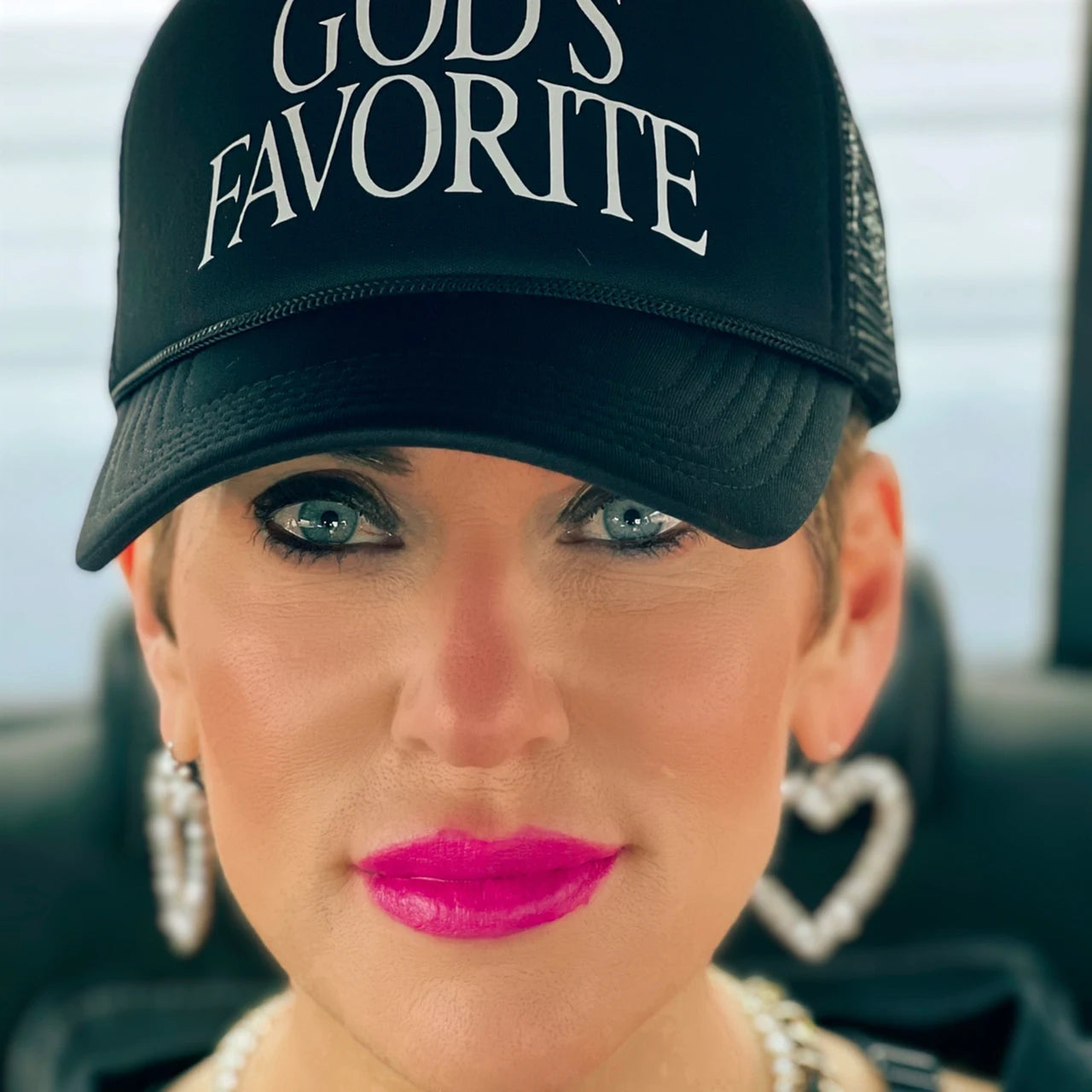 gOds fAvOritE tRuckEr hAt